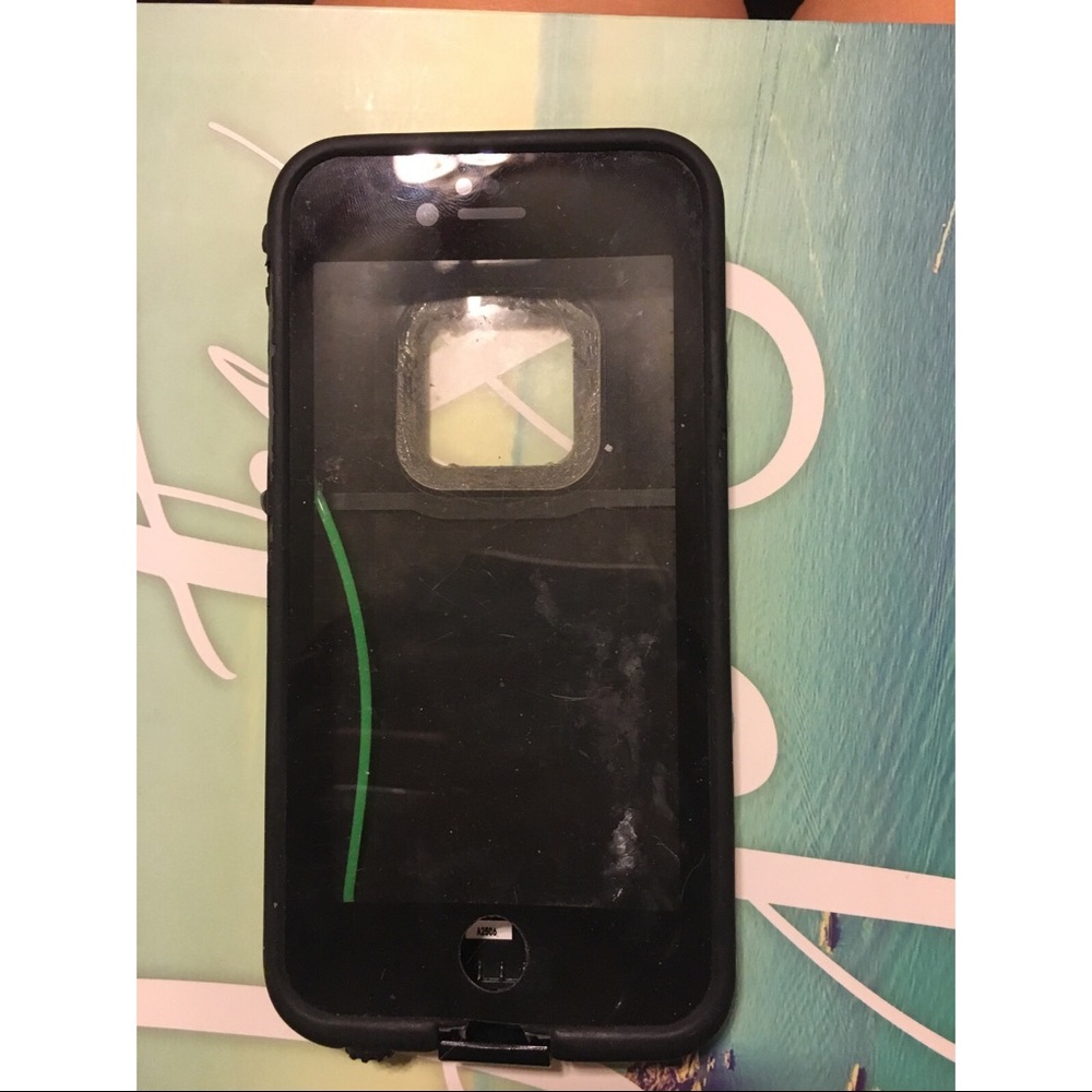 Black iPhone 6s life-proof case